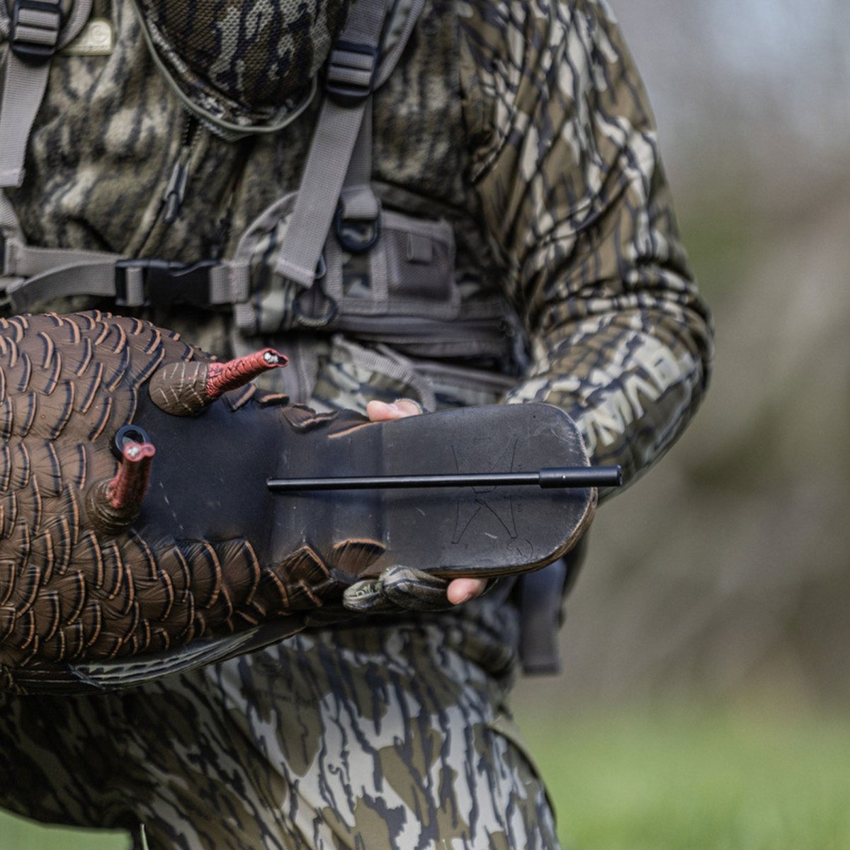 Avian X Heavy Duty Realism Feeding Hen Decoy - Forza Sports