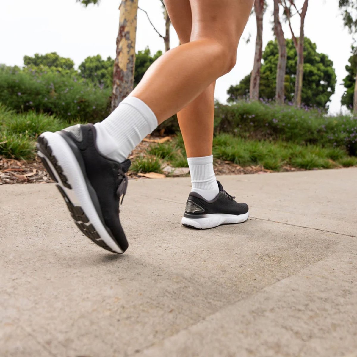 Balega Hidden Comfort Mini Crew Socks, White - Forza Sports