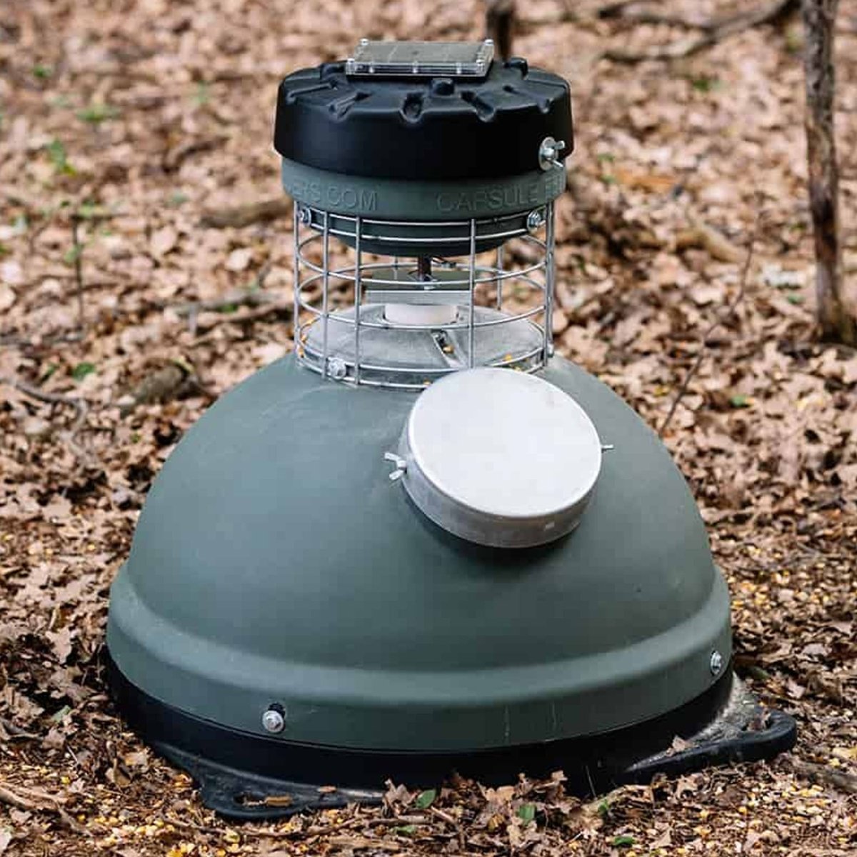 Capsule Feeder 200lb W/Base - Forza Sports