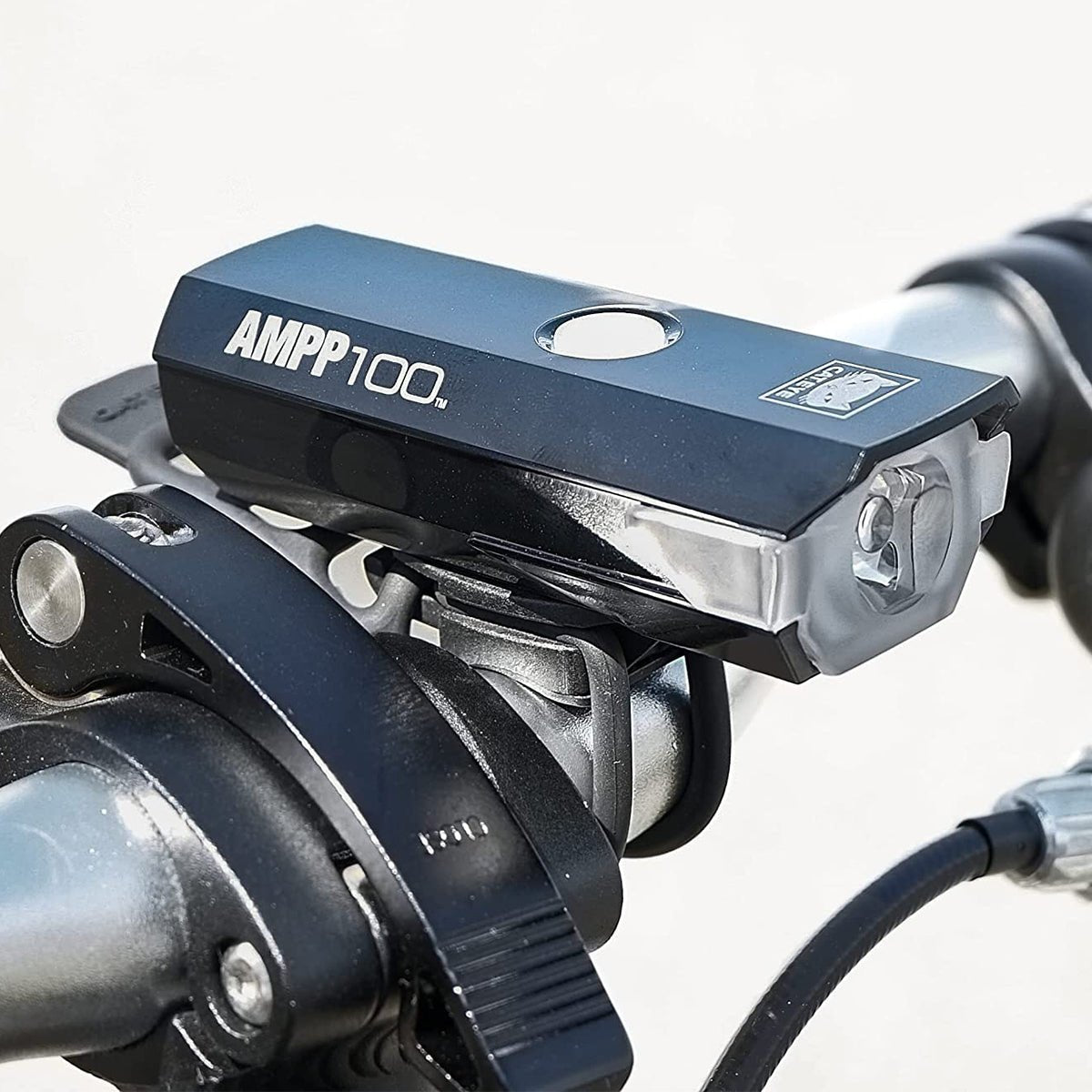 CatEye Headlight and Rear Light Combo Kit - AMPP100/ViZ100 - Forza Sports