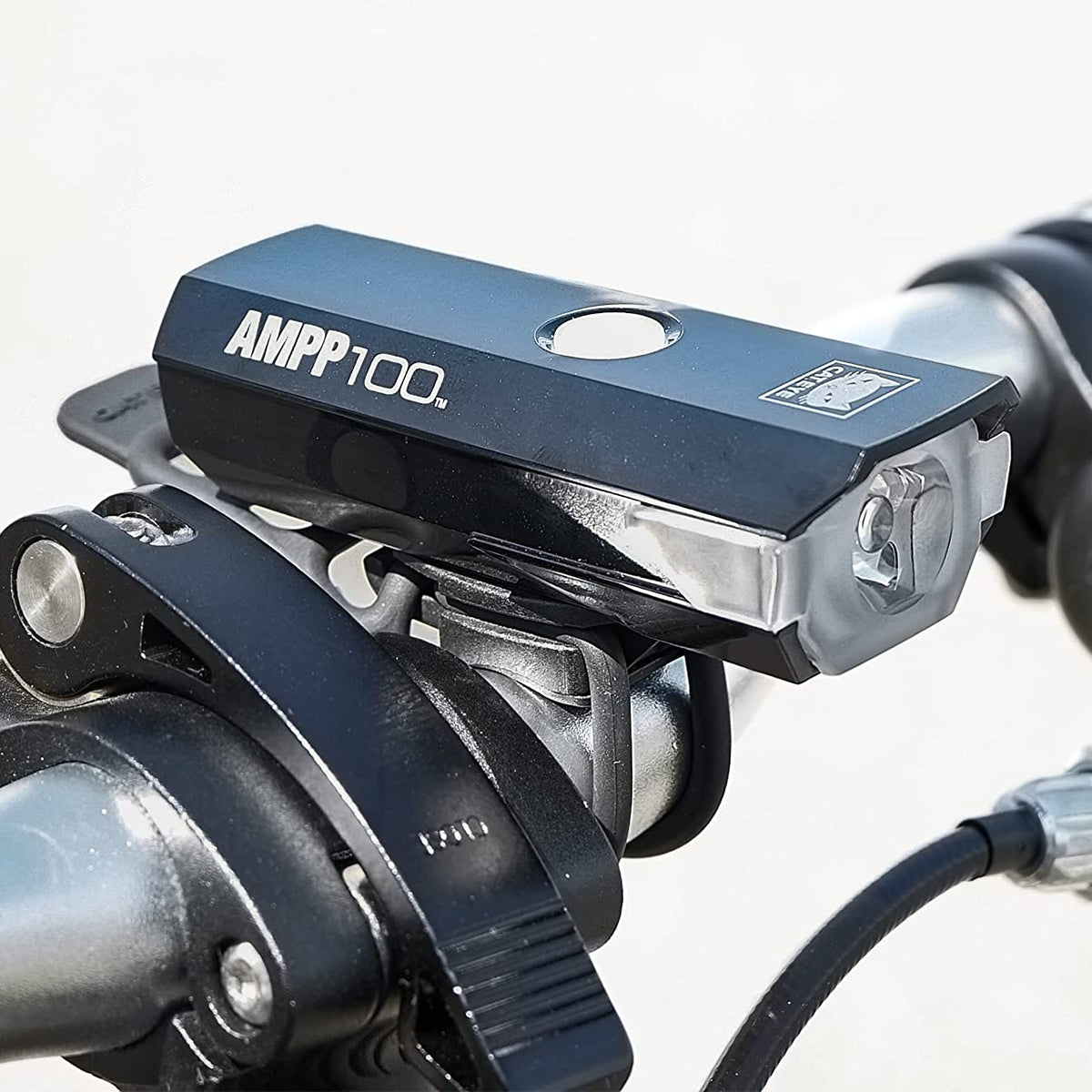 CatEye Headlight and Rear Light Combo Kit - AMPP100/ViZ100 - Forza Sports