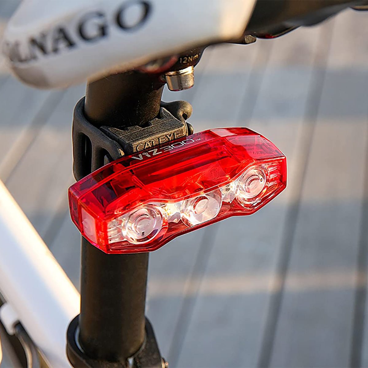 CatEye Headlight and Rear Light Combo Kit - AMPP800/ViZ300 - Forza Sports