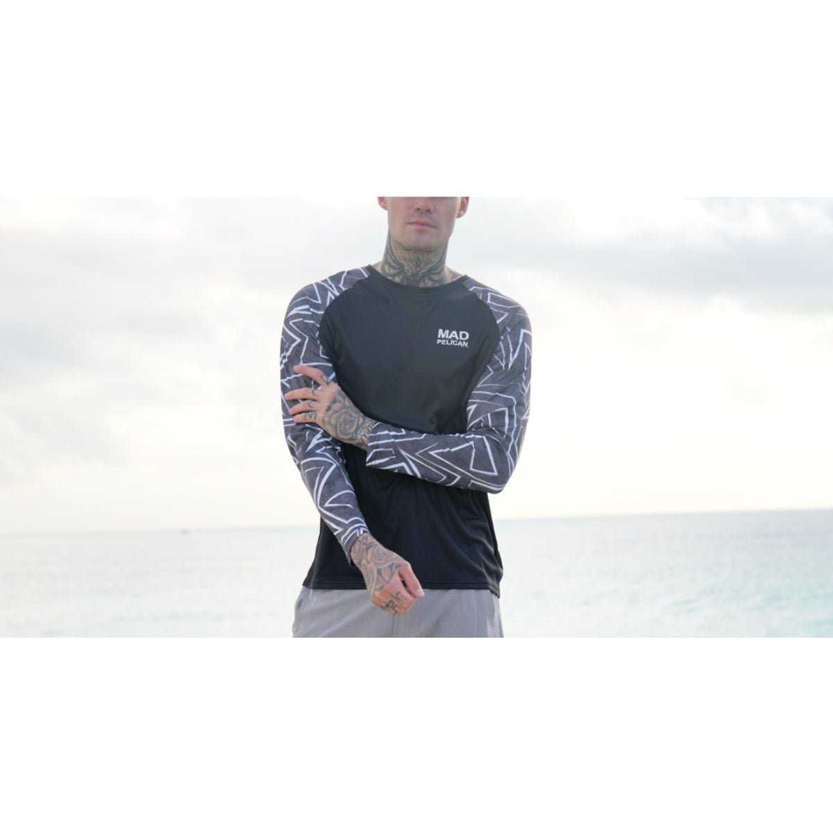 Mad Pelican Circle On Edges Sun Kicker Raglan UV Long Sleeve T-Shirt - Anthracite - Forza Sports