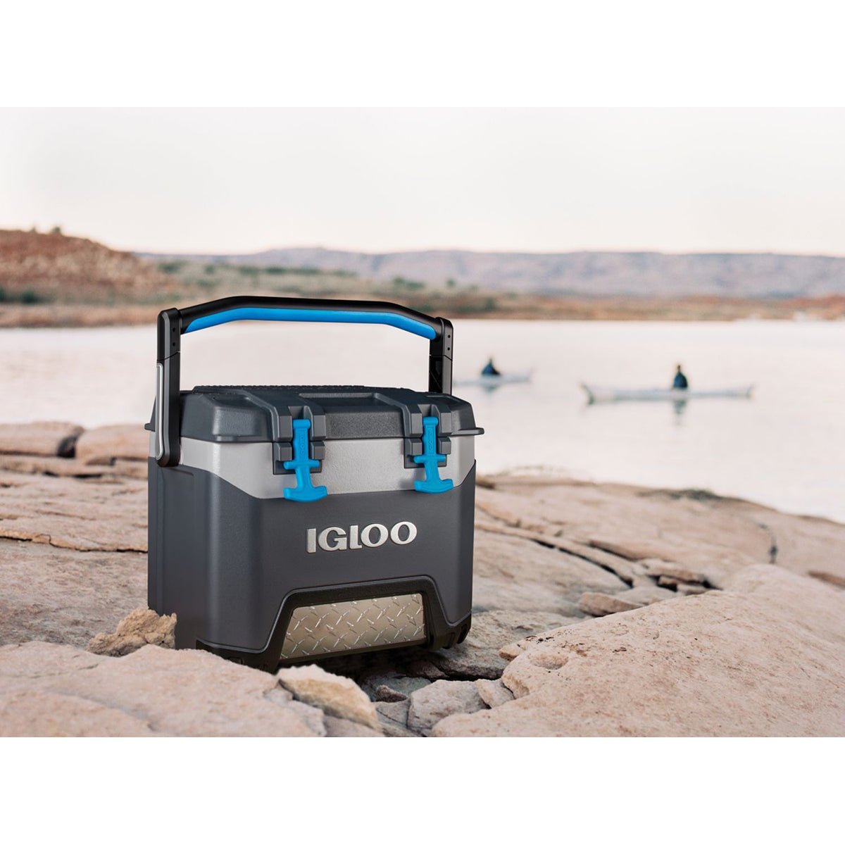 IGLOO BMX 25 qt. Hard Cooler - Carbonite Gray/Carbonite Blue - Forza Sports