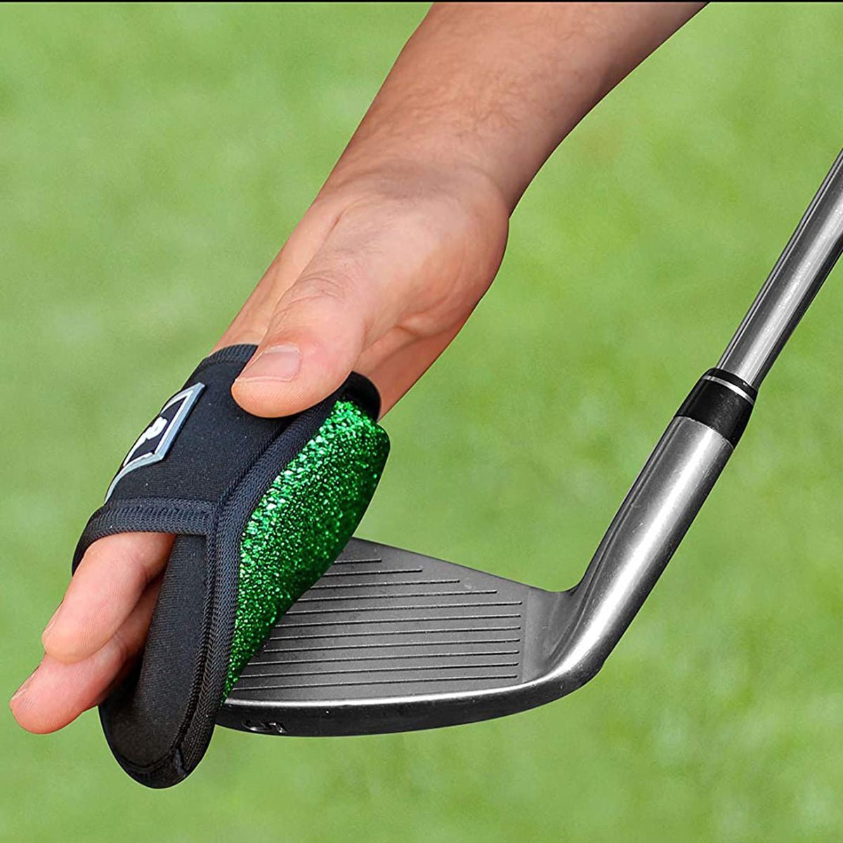 Izzo Golf Scrub Club and Ball Cleaner - Forza Sports