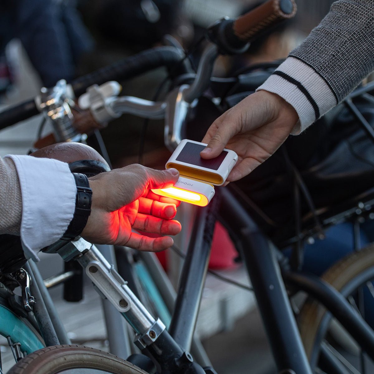 MPOWERD Luci Solar Bike Light Set - Forza Sports