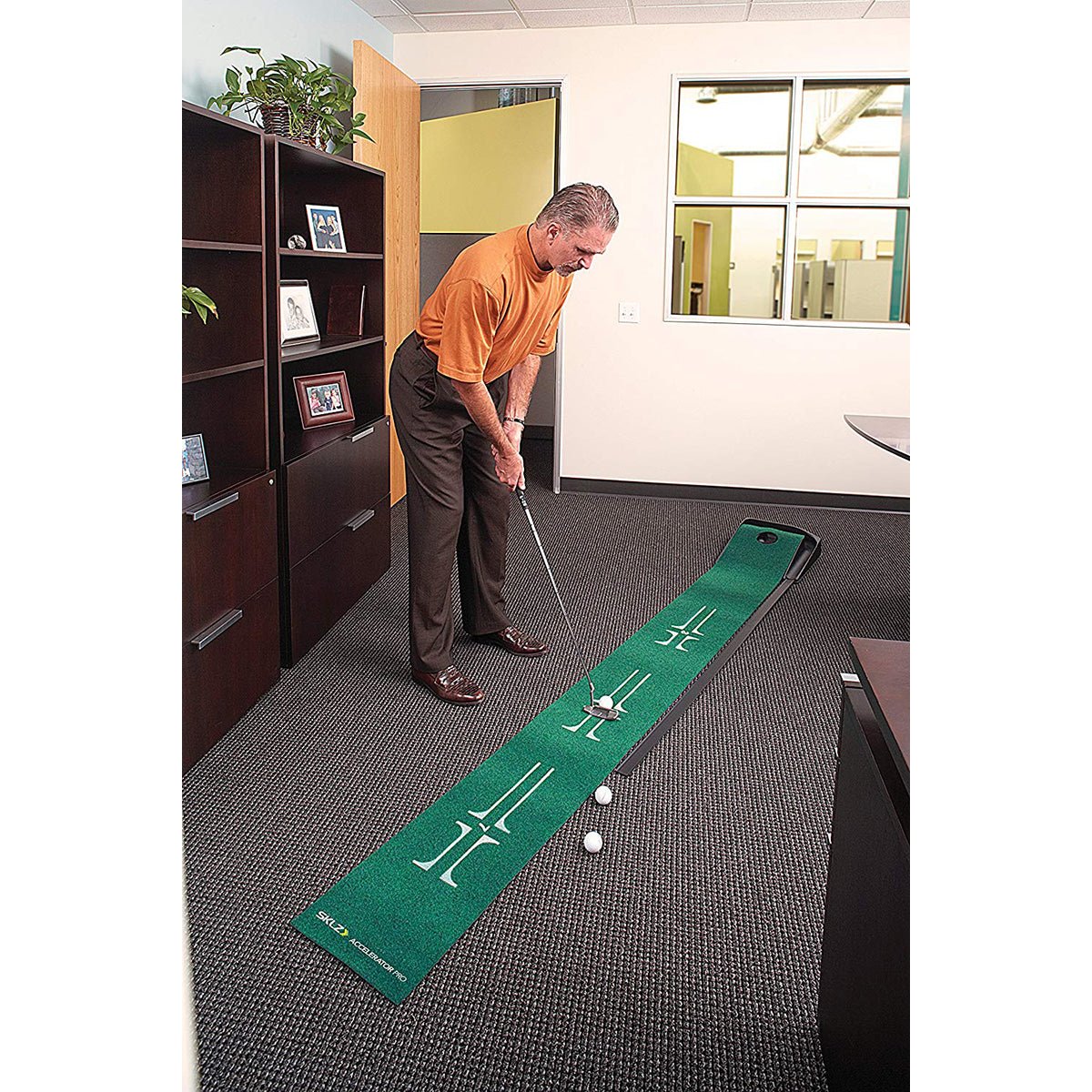 SKLZ Golf Accelerator Pro Putting Mat with Ball Return - Green - Forza Sports