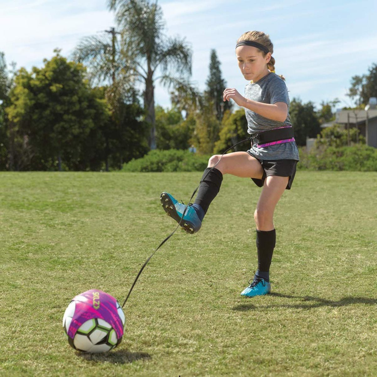 SKLZ Star - Kick Solo Soccer Trainer - Pink - Forza Sports