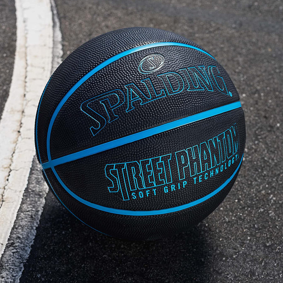 Black Spalding Street Phantom basketball on a court