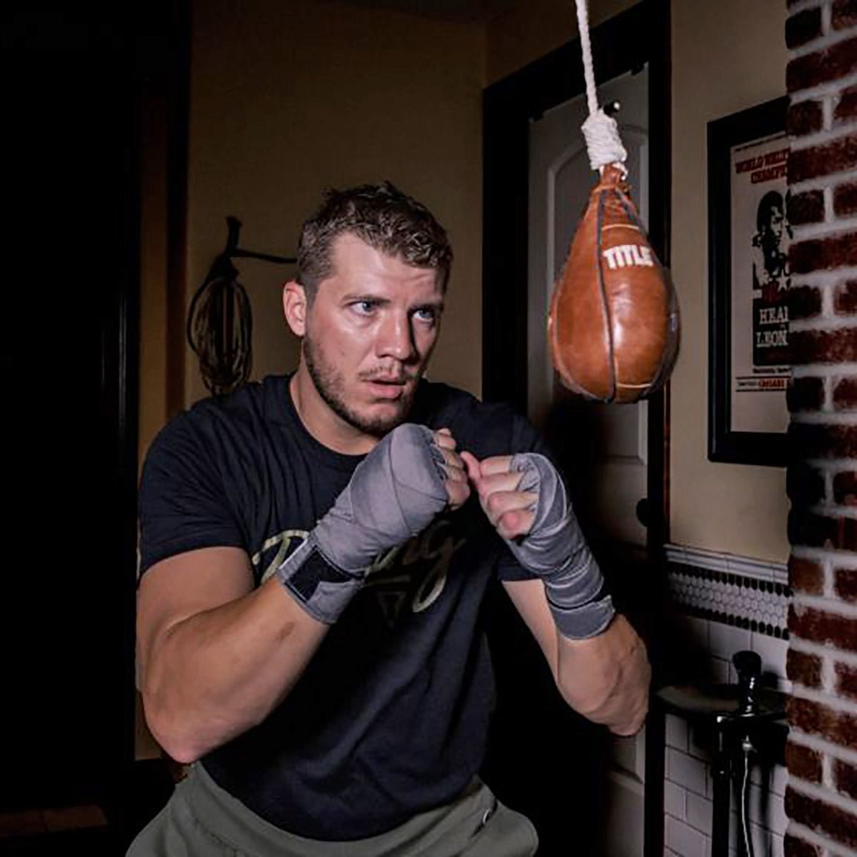 Title Boxing Cus D'Amato Genuine Leather Slipping Bag