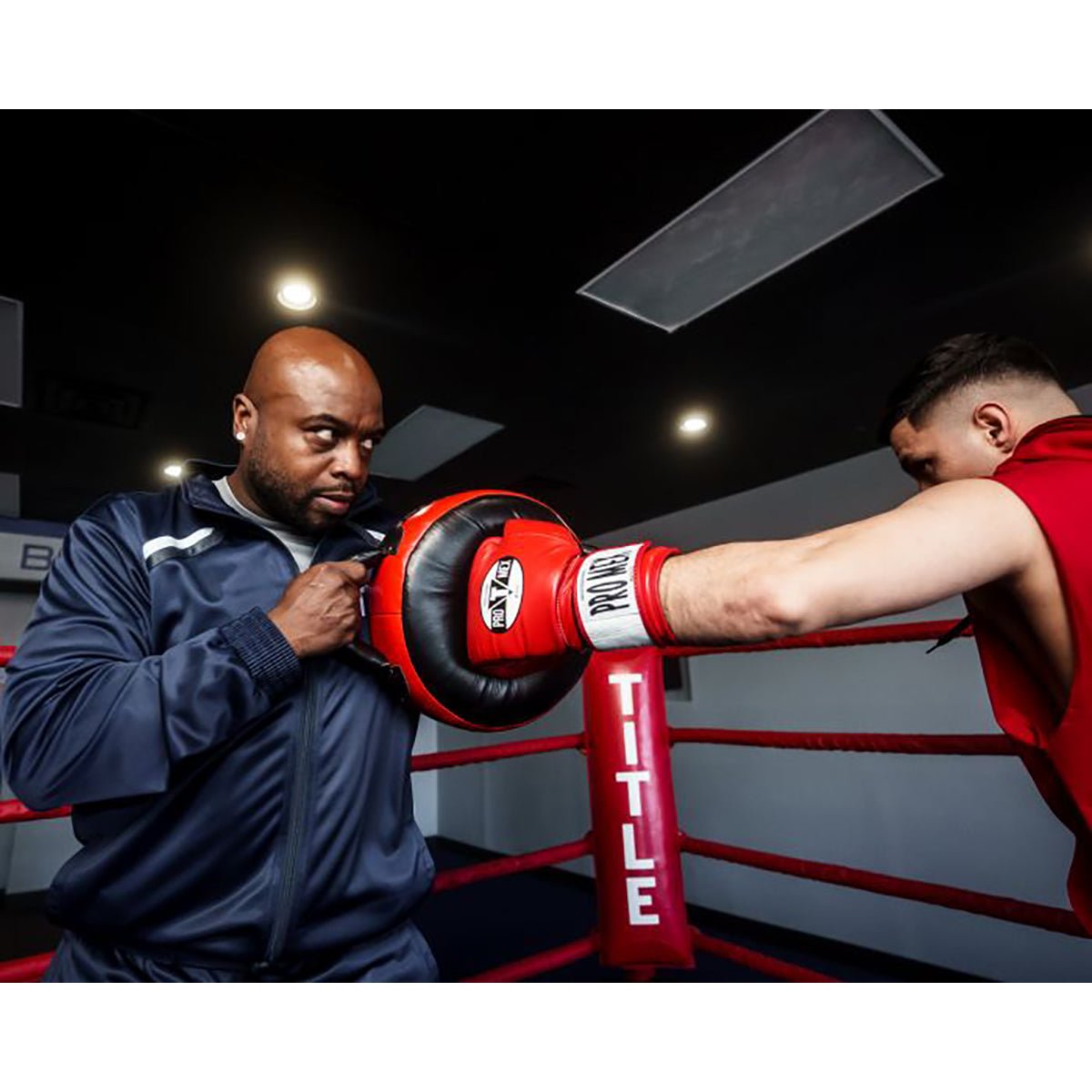 Title Boxing Pro Mex Accuracy Pro Punch Shield 2.0 - Black/Red - Forza Sports