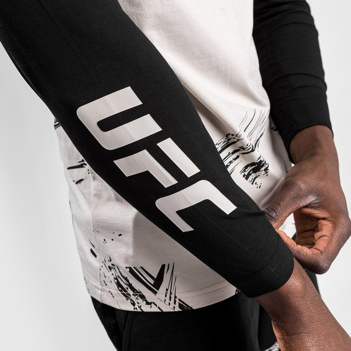 Venum UFC Authentic Fight Week 2.0 Long Sleeve T-Shirt - Sand/Black - Forza Sports