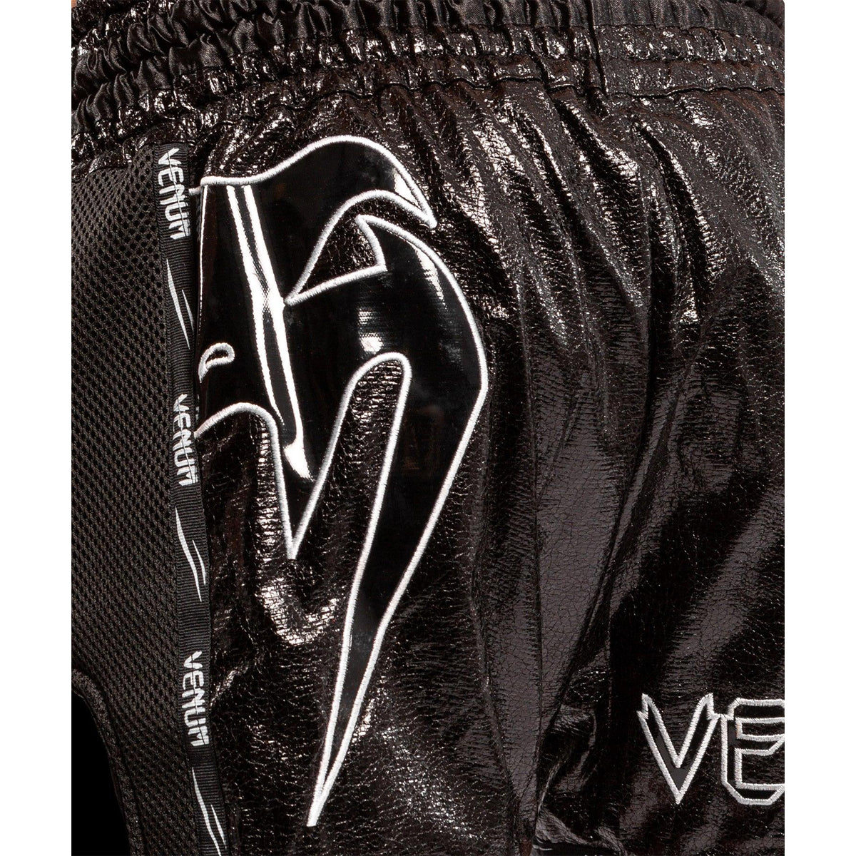 Venum Giant Infinite Muay Thai Shorts - Black/Black Venum