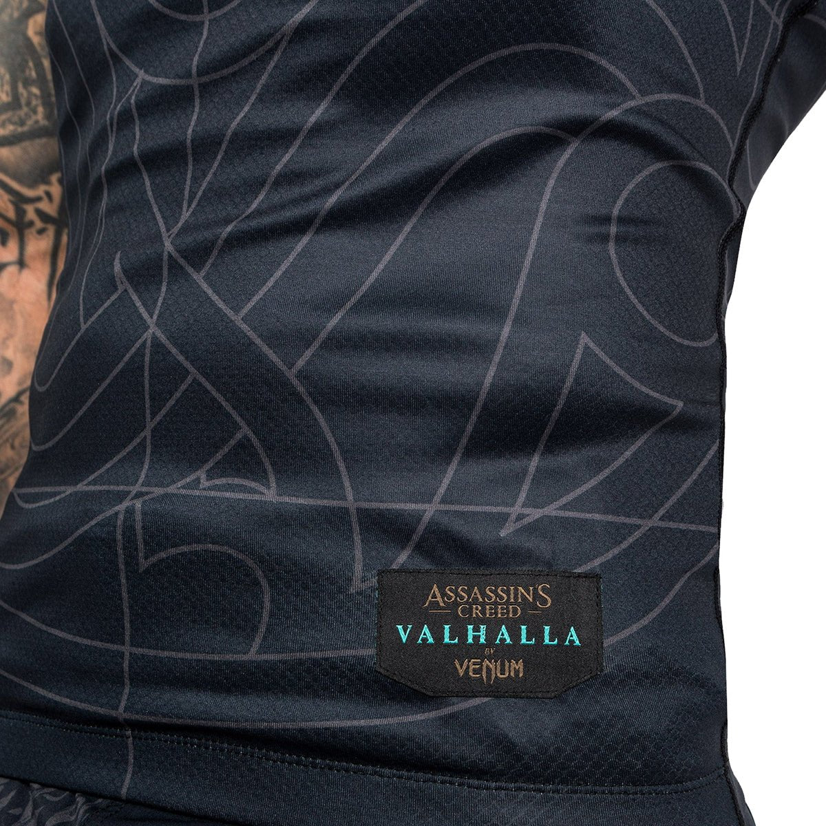 Venum Assassin's Creed Reloaded Short Sleeve Rashguard - Black - Forza Sports