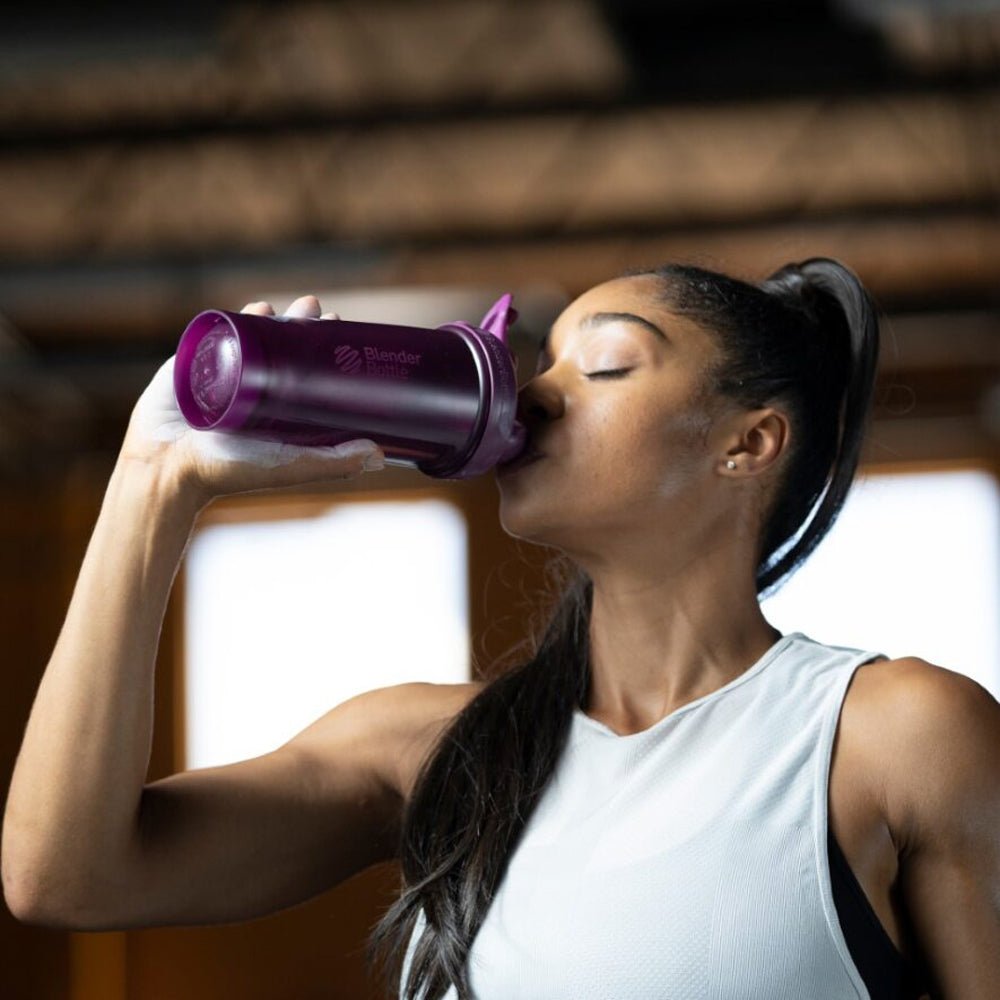 ब्लेंडर बोतल 28 औंस. लूप टॉप के साथ क्लासिक शेकर बोतल - फोर्ज़ा स्पोर्ट्स