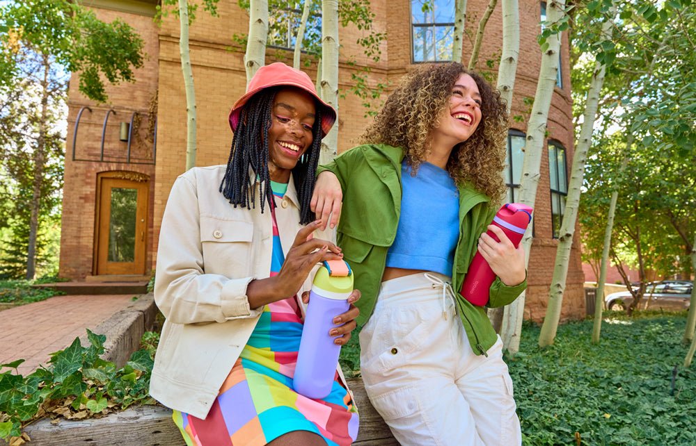 Owala 32 oz. FreeSip Vacuum Insulated Stainless Steel Water Bottle - Forza Sports