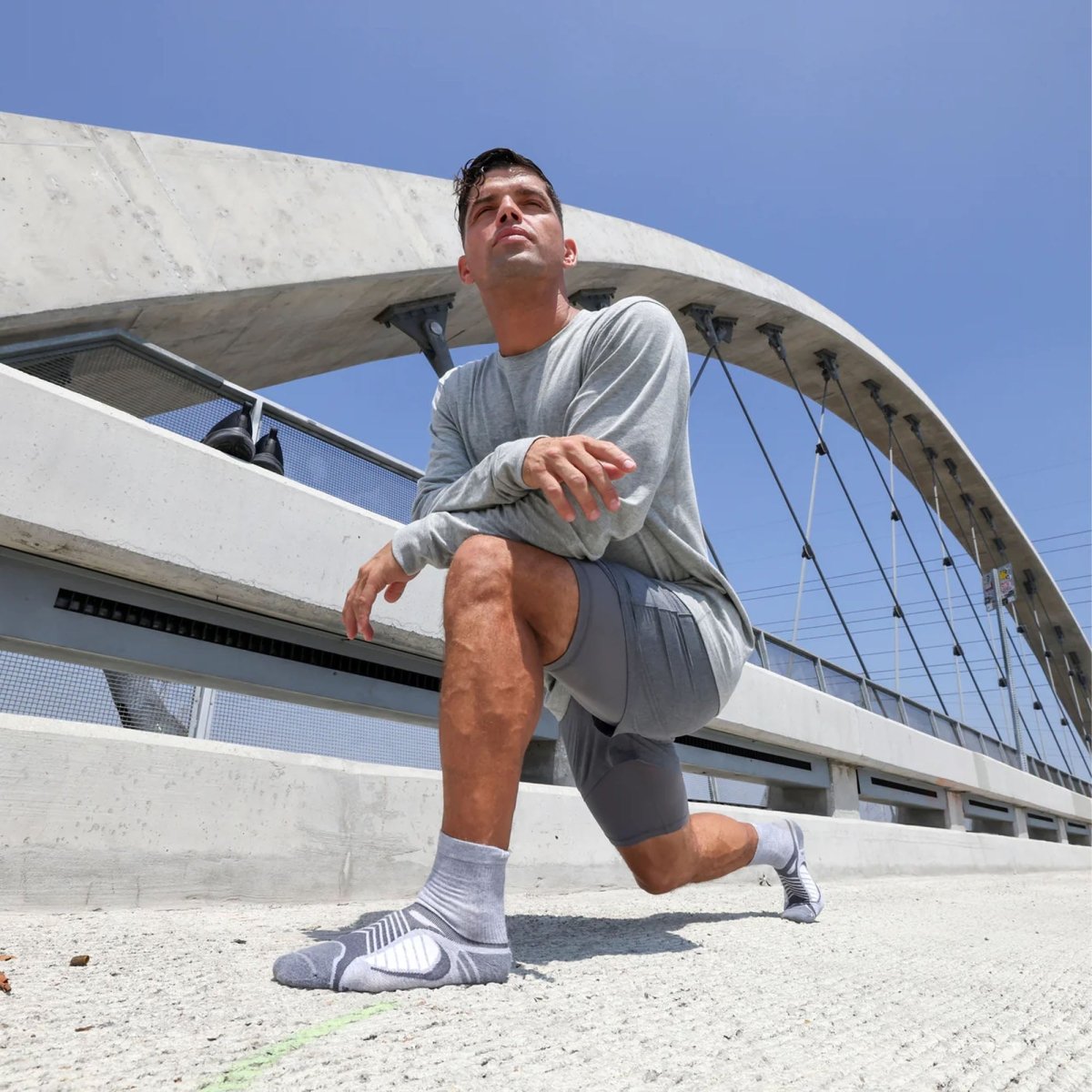 Balega UltraLight Crew Running Socks - Gray/White - Forza Sports