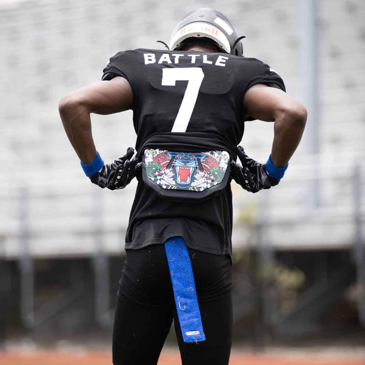 बैटल स्पोर्ट्स एडल्ट स्ट्रीमर फुटबॉल तौलिया - फोर्ज़ा स्पोर्ट्स