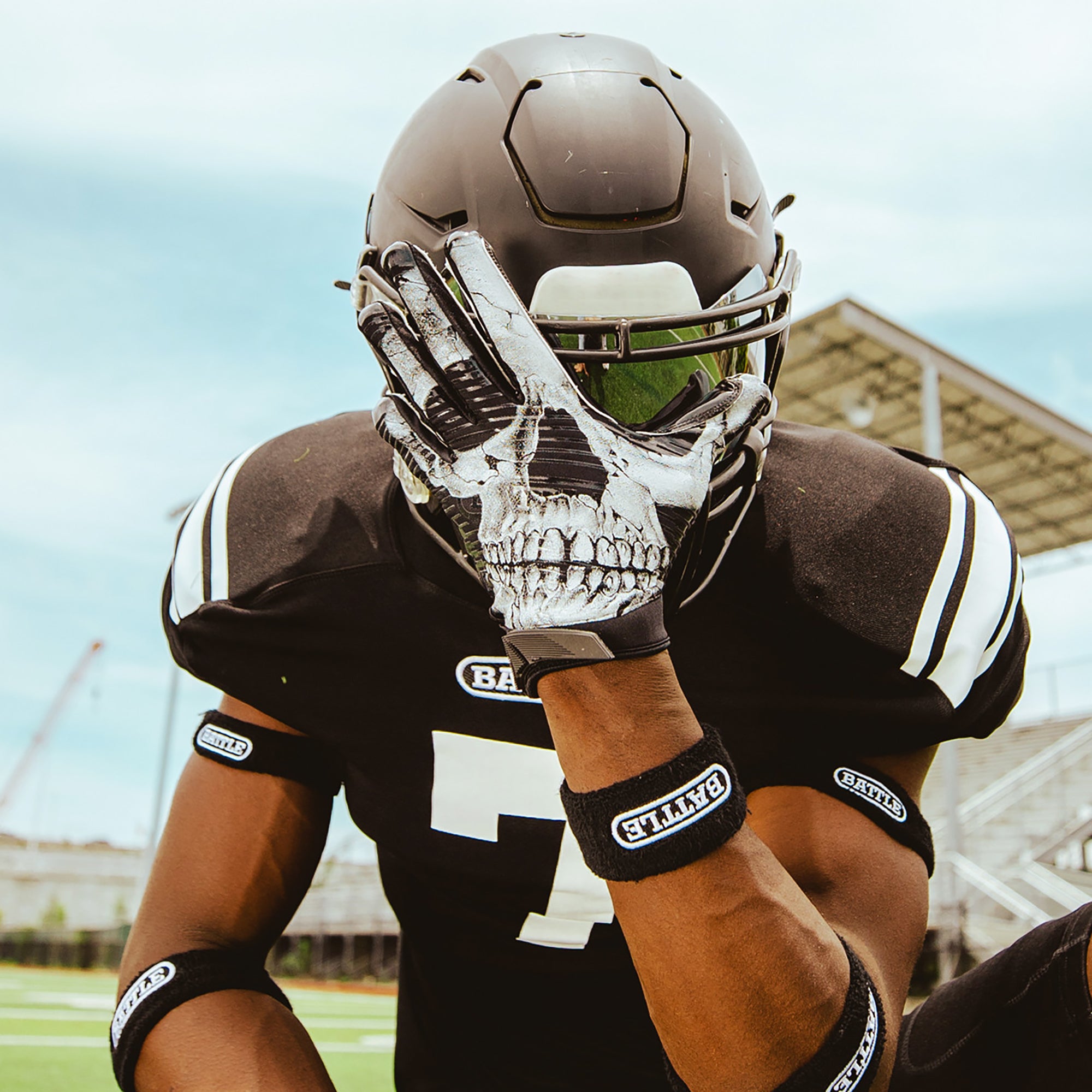 Battle Sports Youth Skullface Doom 1.0 Football Receiver Gloves - Black/White Battle Sports