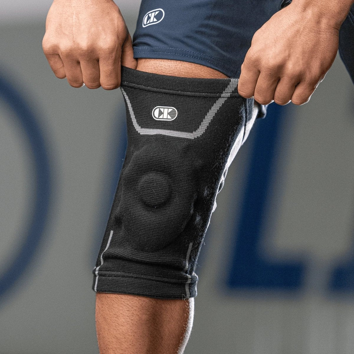 Cliff Keen The Padlock Donut Support Knee Pad - Black - Forza Sports