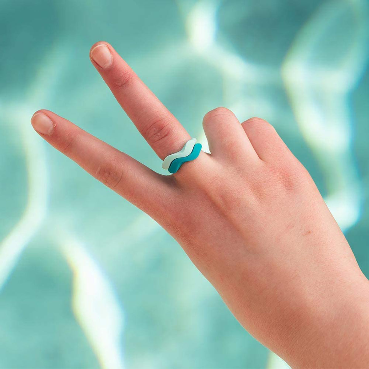 Wave silicone ring top