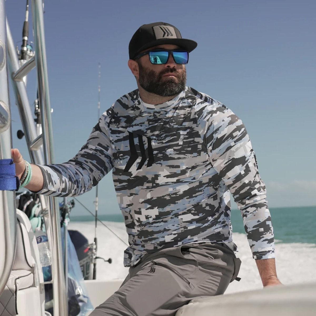 गिल्ज़ कंटेंडर सीरीज़ टेक यूवी लॉन्ग स्लीव टी-शर्ट - पाउडर ब्लू - फोर्ज़ा स्पोर्ट्स