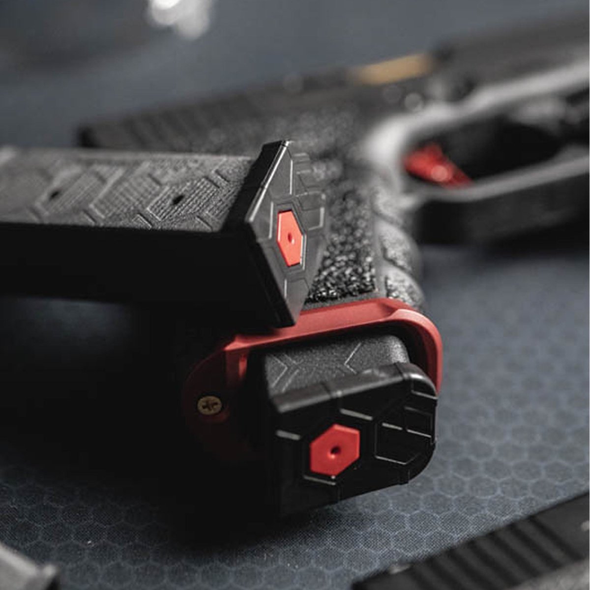 Hexmag Carbon Fiber Glock 19 Compatible 15 - Round Magazine - Forza Sports