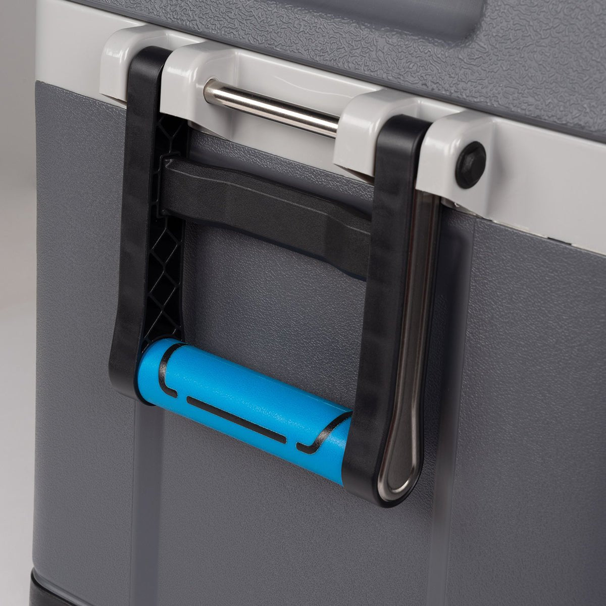 IGLOO BMX 72 Hard Cooler Carbonite Gray/Carbonite Blue