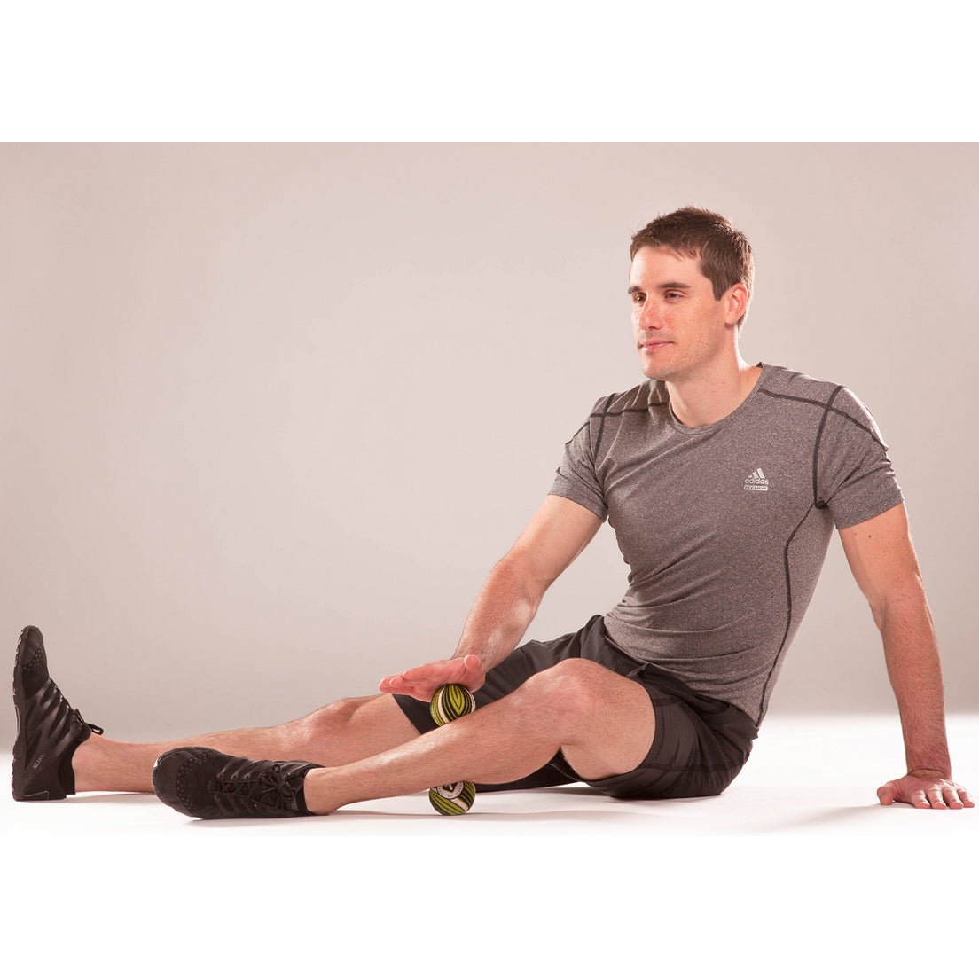 संपूर्ण शारीरिक डीप टिश्यू सेल्फ मसाज के लिए ट्रिगरपॉइंट कलेक्शन - फोर्ज़ा स्पोर्ट्स