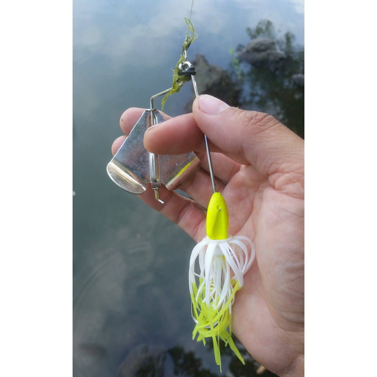 Booyah Baits 1/2 oz Buzzbait - Chartreuse Shad - Forza Sports