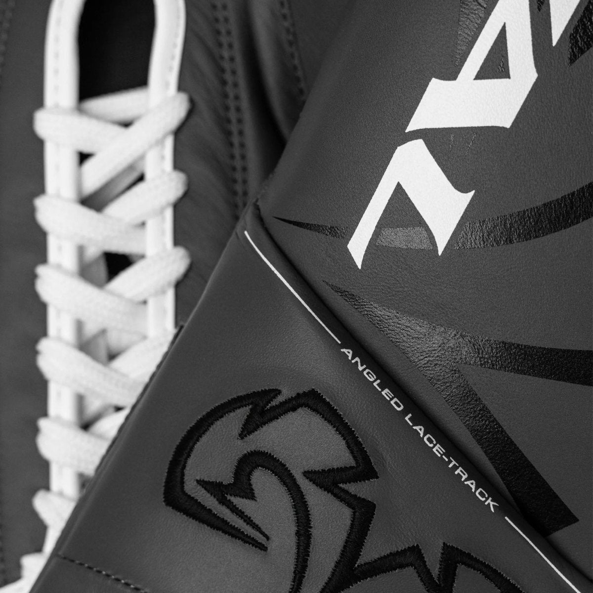 राइवल बॉक्सिंग आरएफएक्स - गुरेरो एसएफ - एच लेस-अप प्रो फाइट ग्लव्स - फोर्ज़ा स्पोर्ट्स