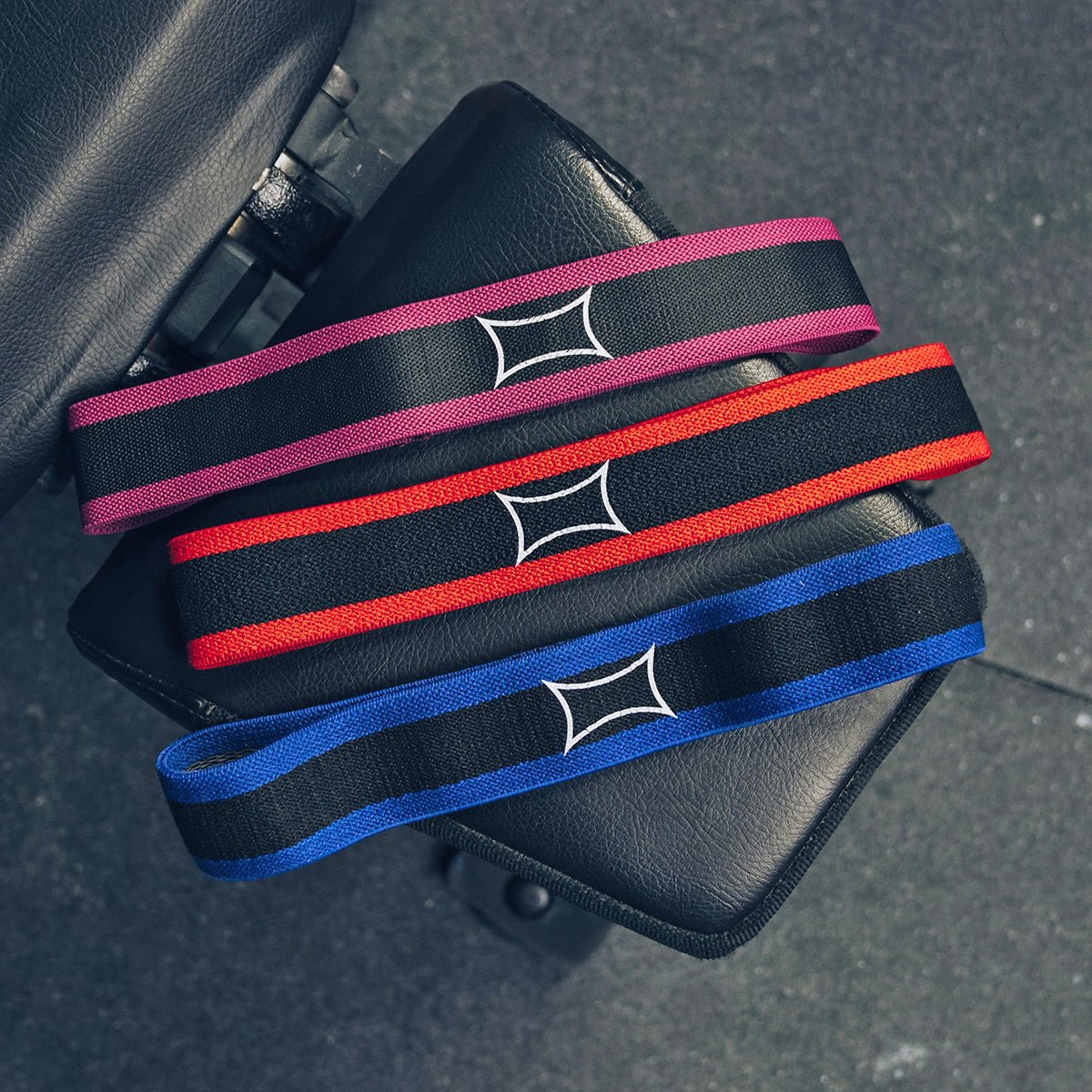 स्लिंग शॉट हिप सर्किल स्पोर्ट्स 3 - पैक प्रतिरोध बैंड मार्क बेल द्वारा - फोर्ज़ा स्पोर्ट्स