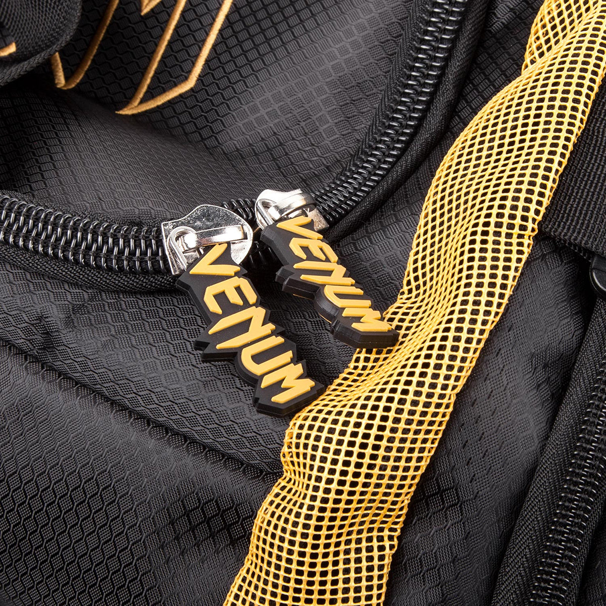 Venum Trainer Lite Sport Duffel Bag - Black/Gold Venum