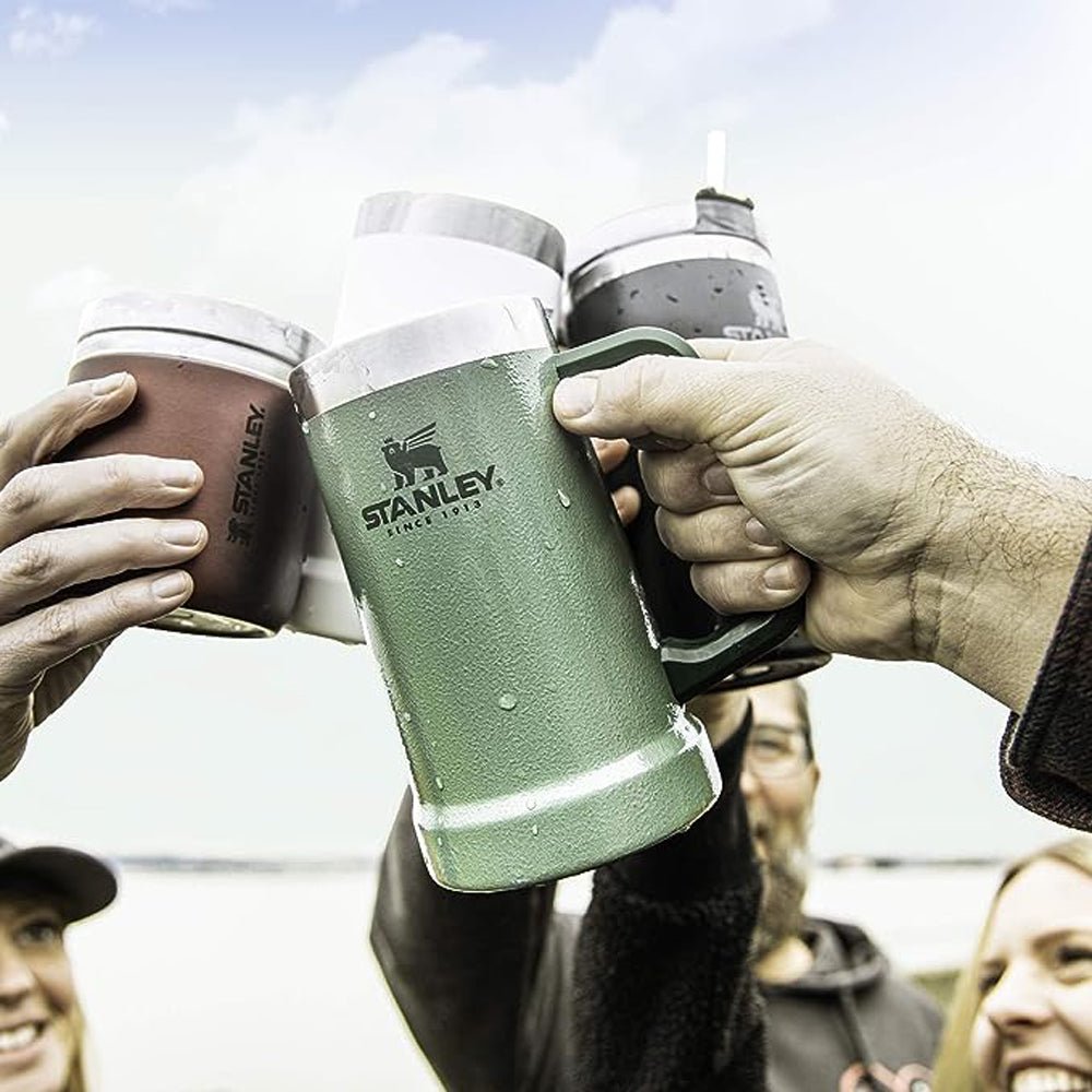 Stanley 24 oz. Adventure Big Grip Vacuum Insulated Stainless