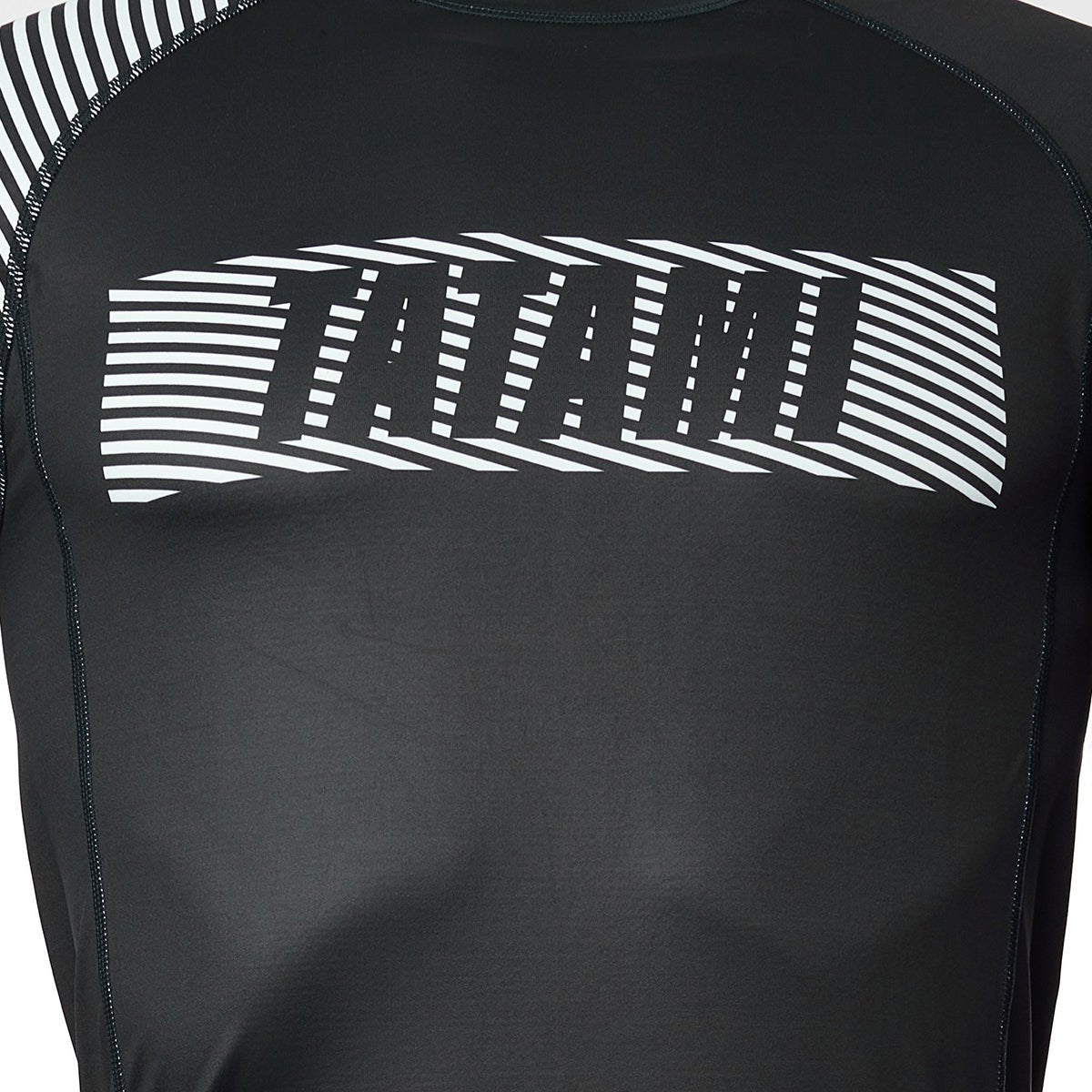 टाटामी फाइटवियर एसेंशियल 3.0 लॉन्ग स्लीव रैशगार्ड - काला/सफेद - फोर्ज़ा स्पोर्ट्स