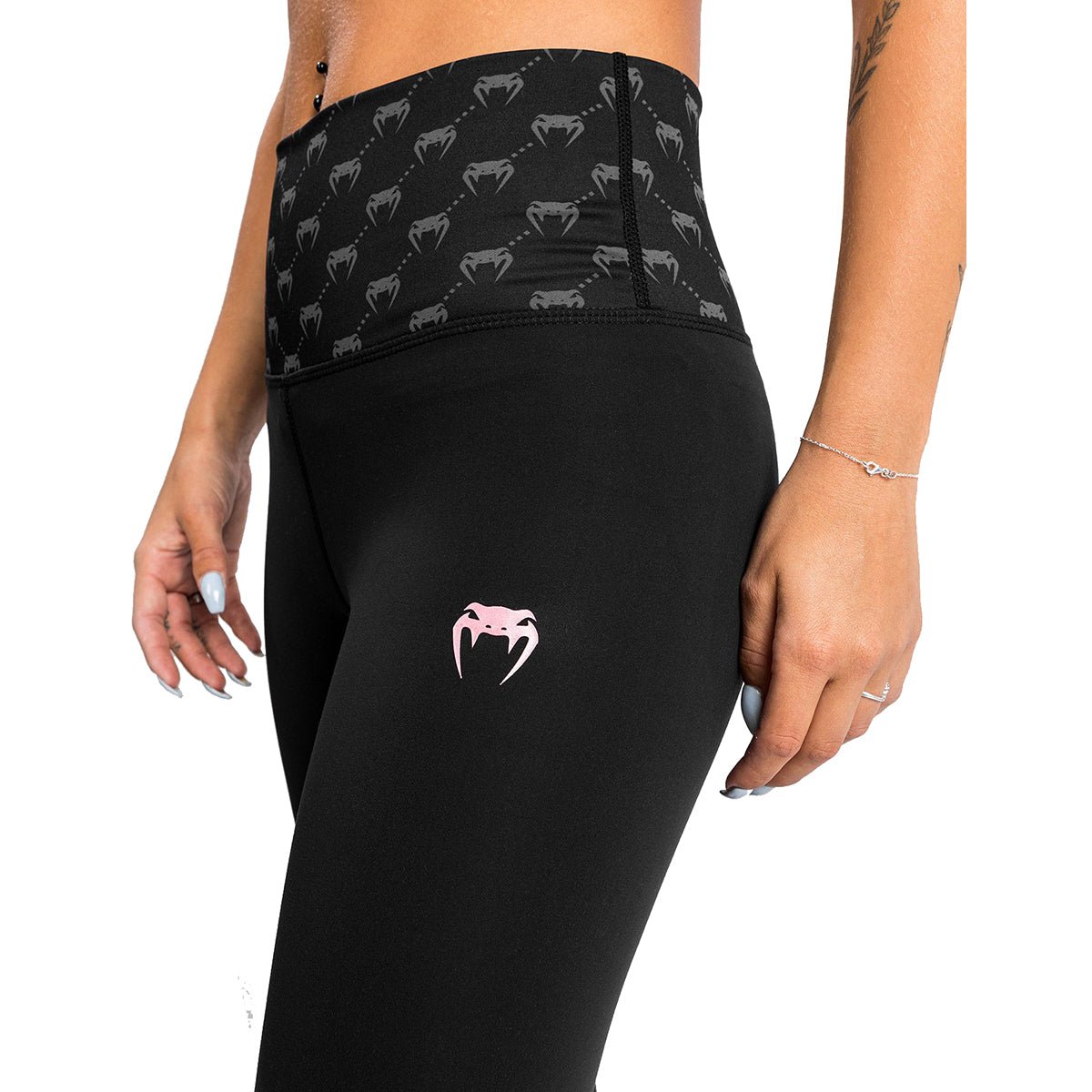 वेनम महिलाओं के लिए मोनोग्राम 7/8 लेगिंग - काला/गुलाबी/गोल्ड - फोर्ज़ा स्पोर्ट्स
