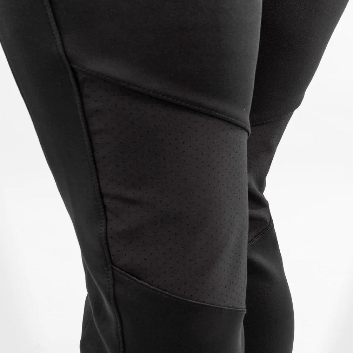 वेनम महिला UFC ऑथेंटिक फाइट नाइट वॉकआउट स्वेटपैंट - काला/गोल्ड - फोर्ज़ा स्पोर्ट्स